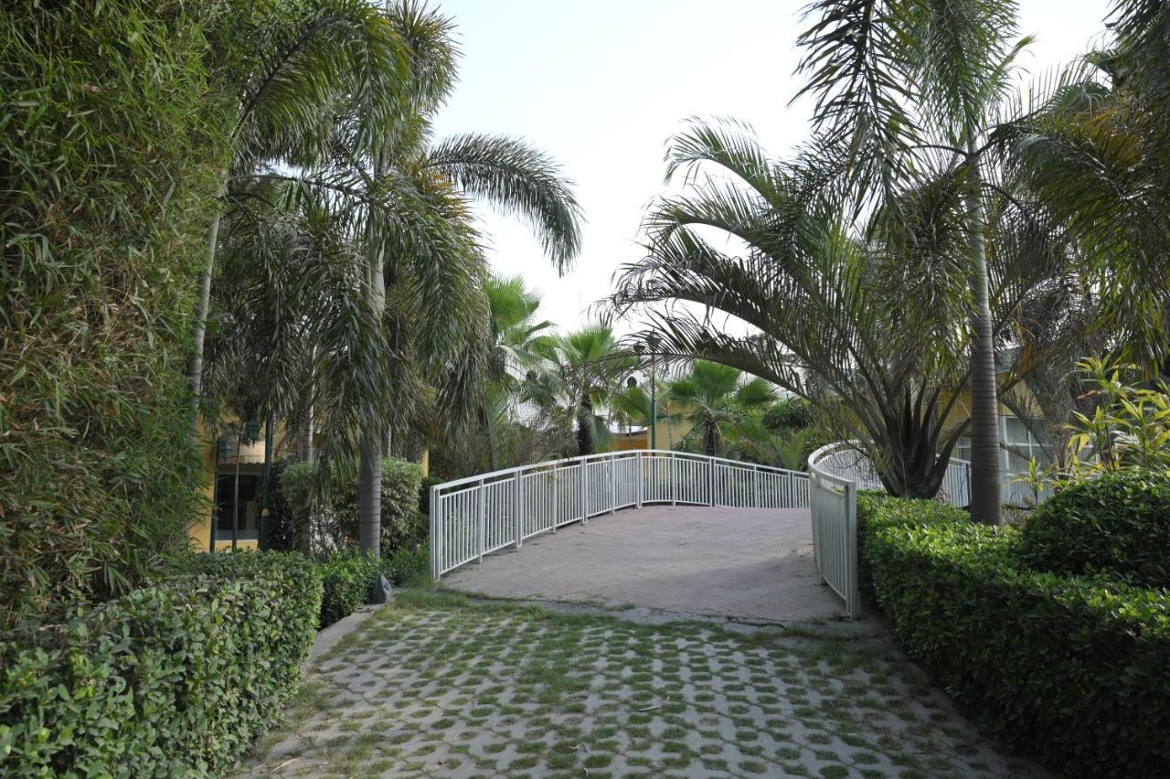 לודהיאנה Kamal Resorts - The Luxury Of Being Yourself מראה חיצוני תמונה