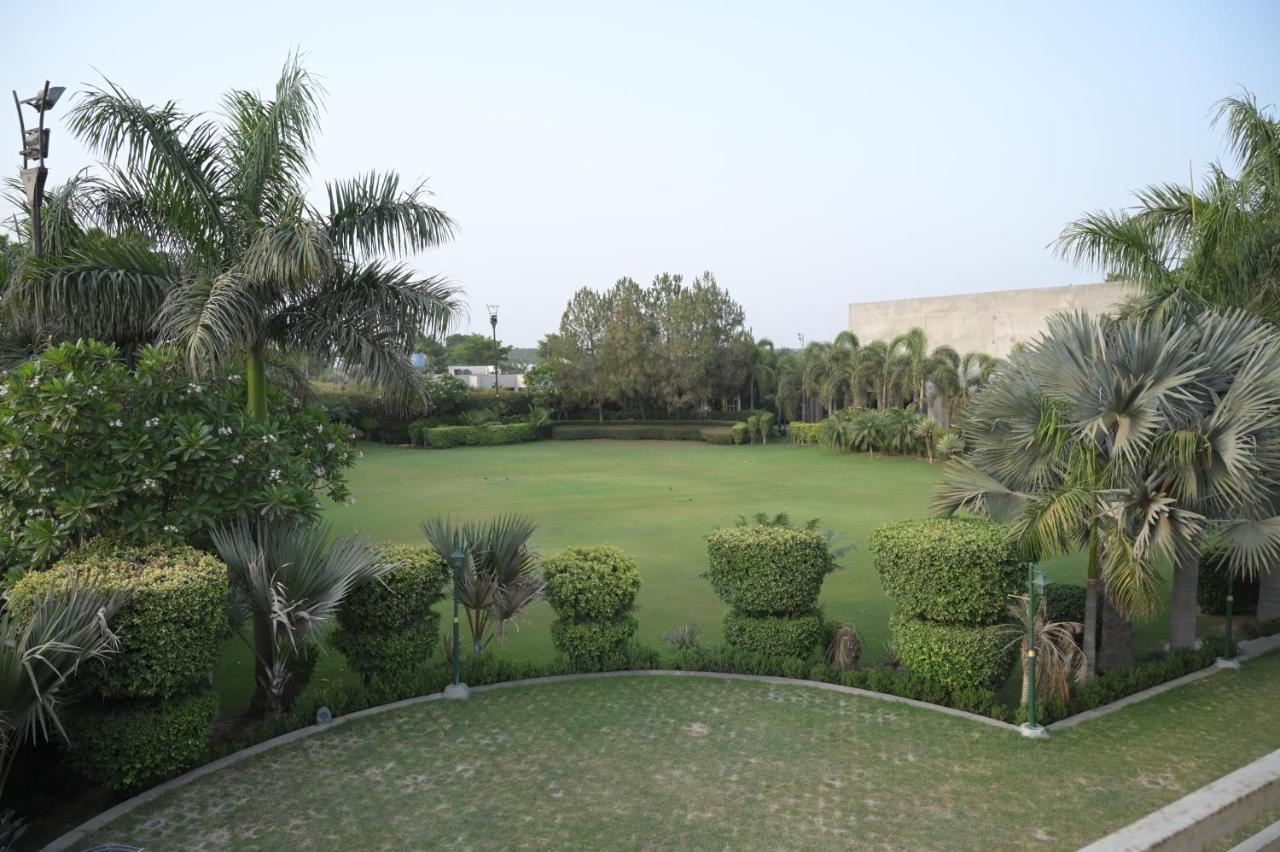 לודהיאנה Kamal Resorts - The Luxury Of Being Yourself מראה חיצוני תמונה