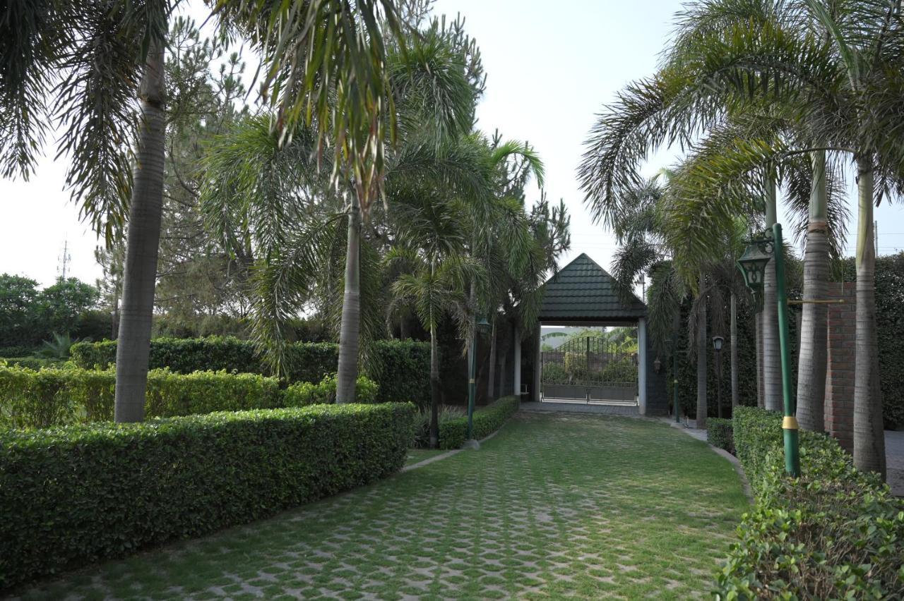 לודהיאנה Kamal Resorts - The Luxury Of Being Yourself מראה חיצוני תמונה
